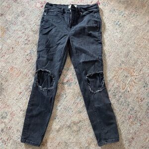 Free People Black Distressed Women Jeans w/ knee holes